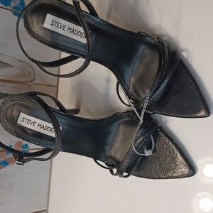 Steve Madden the Wendy Snake Embossed Ankle Strap Dress Sandals Women's sz 9